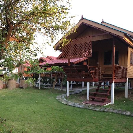 The Little Lopburi Village Kültér fotó
