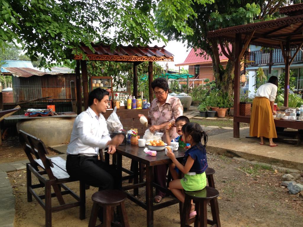 The Little Lopburi Village Kültér fotó